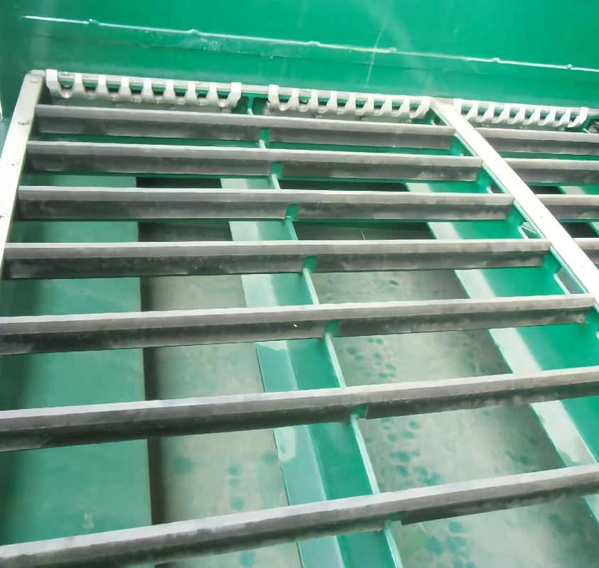 3660-05-30 Channel Protector Nitrile 26-1/8"